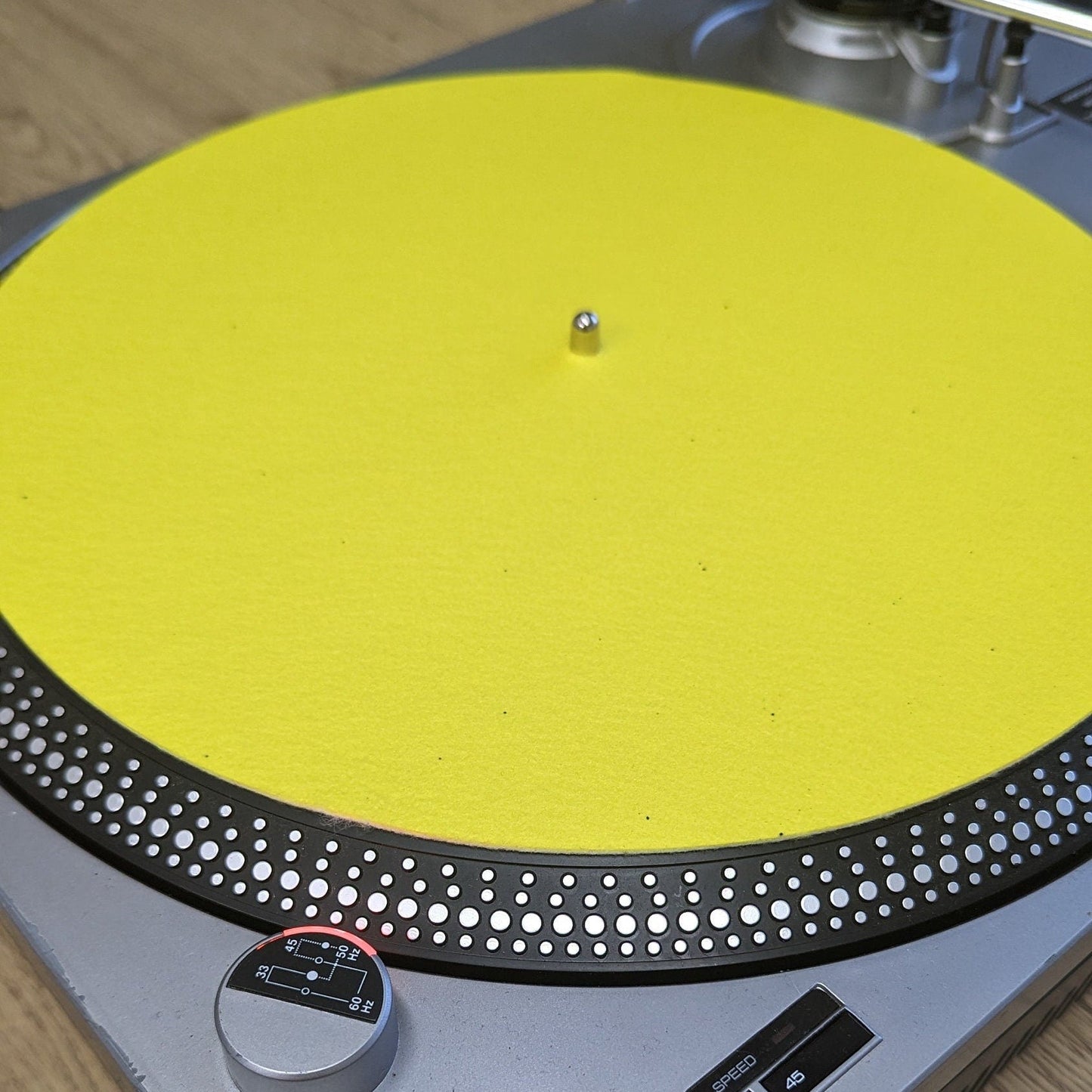 Pure yellow Felt Slipmat – Bold Colour. Clean Sound.